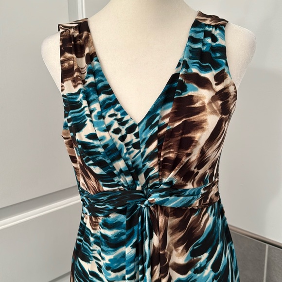 ❤️3/$30 Christopher & Banks Dress - Picture 2 of 13